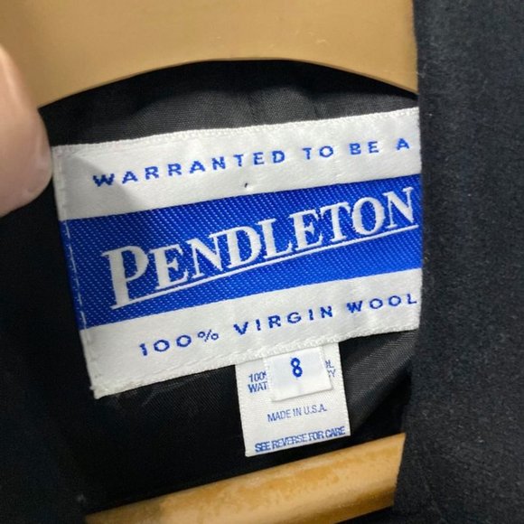Like New - WOMENS PENDLETON COAT SIZE 8 - Picture 2 of 2